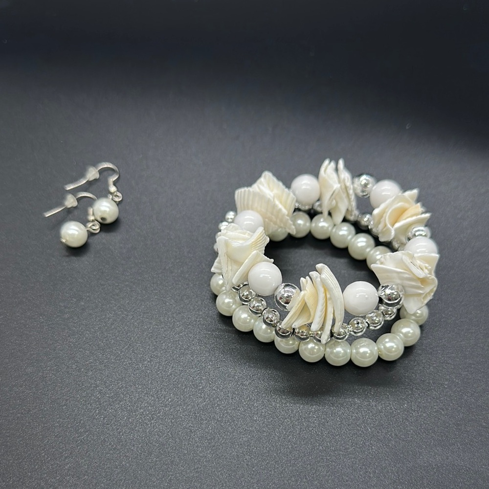 Elegant White and Silver Jewelry Set